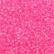 Perline Miyuki Delica 11/0 Luminous wild strawberry pink DB-2035