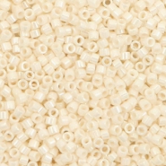 Perline Miyuki Delica 11/0 Opaque dark cream beige DB-732