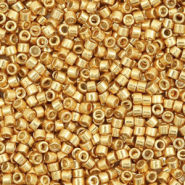 Perline Miyuki Delica 11/0 Galvanized yellow gold DB-410