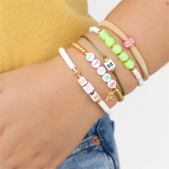 Set di ispirazione Braccialetti estivi con le famose perline alfabeto in acrilico e perline dello zodiaco
