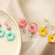 Set di ispirazione Idee creative con perline in acrilico a fiore alla moda
