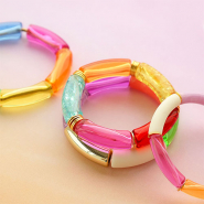 Set di ispirazione Ecco come incorporare le perline in acrilico a tubo in bracciali e collane