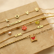 Set di ispirazione Consigli per abbinare orecchini e bracciali