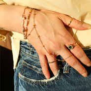 Set di ispirazione Ispirazione con bracciali baciamano in acciaio inox