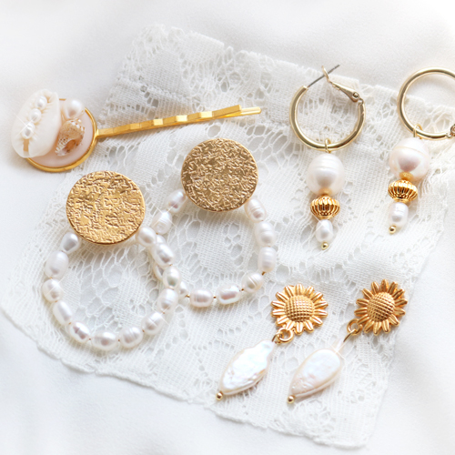 Idee per creare accessori per capelli e orecchini con perle d&rsquo;acqua dolce: 