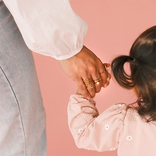 Lasciati ispirare e crea una collezione di gioielli piena d&rsquo;amore per la Festa della Mamma