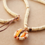 Puoi creare bigiotteria estiva alla moda con le conchiglie ciprea