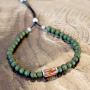 Guarda qui come puoi realizzare da te stupendi bracciali con le perline in legno: 