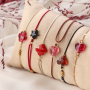 Questi fantastici braccialetti li puoi creare con le nuovissime perline sfaccettate fashion: