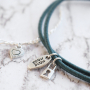Potrai realizzare facilmente questi orecchini, bracciali e collane utilizzando i ciondoli di metallo DQ: