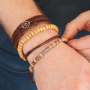 Creare grintosi braccialetti da uomo con una variet&agrave; di perline 