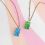Idee creative per realizzare gioielli coloratissimi con pendenti a forma di orsetto gommoso