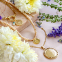 Libera la tua creativit&agrave; con perline, ciondoli e cabochon della collezione Fiore di nascita