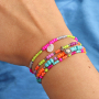 Crea gioielli con articoli neon di tendenza
