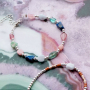 Ecco come realizzare una collezione di bracciali con perline in pietra naturale