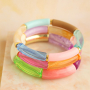 Idee per braccialetti con perline in acrilico, perline sfaccettate e nastro con testo
