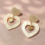 Idee per creare orecchini accattivanti con fiori e cuori Plexx