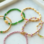Consigli per presentare braccialetti con perline sfaccettate