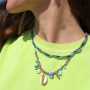 Mix & match con collana e orecchini con perline sfaccettate