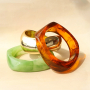 Lasciati ispirare dai bracciali in resina e metallo