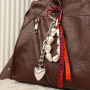 Crea braccialetti e regali festivi con il nastro BY31&reg; e campanellini